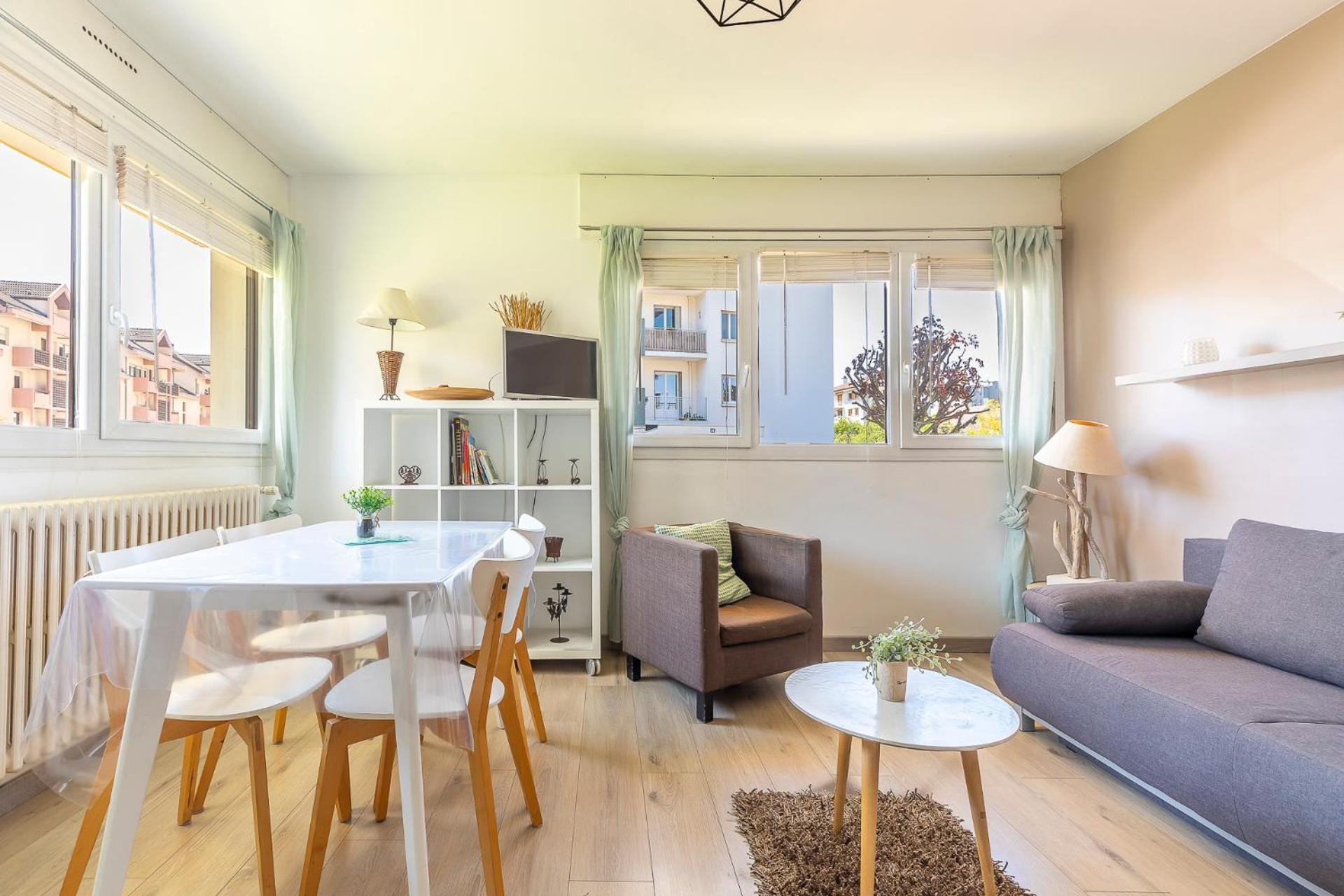 Appart Cosy Annecy Parking Et Velos Gratuit Zewnętrze zdjęcie